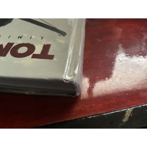 Tomb Raider Limited Edition Book - Picture 7 of 16